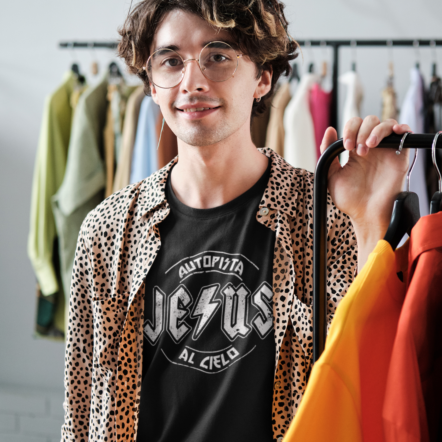 Spanish  Autopista al Cielo Rock-Inspired Camiseta